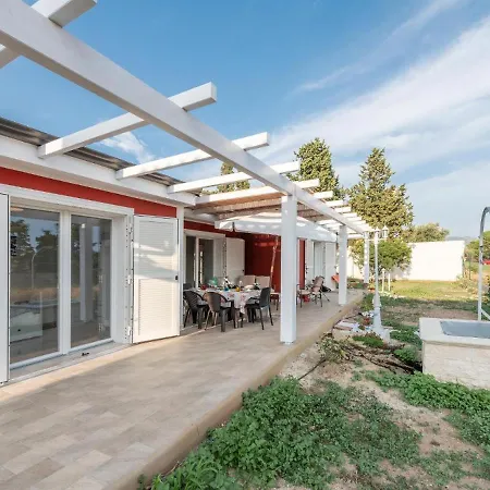 Lunu Villa