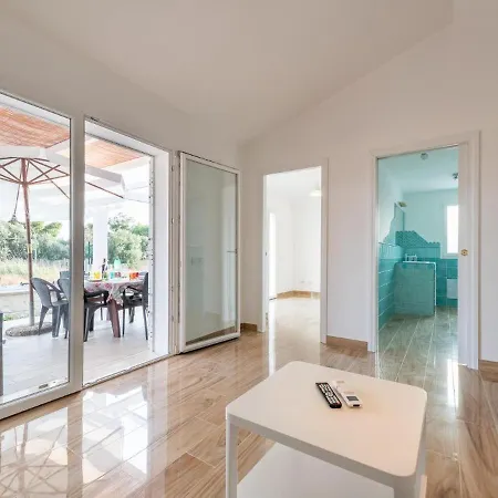 Lunu Villa *