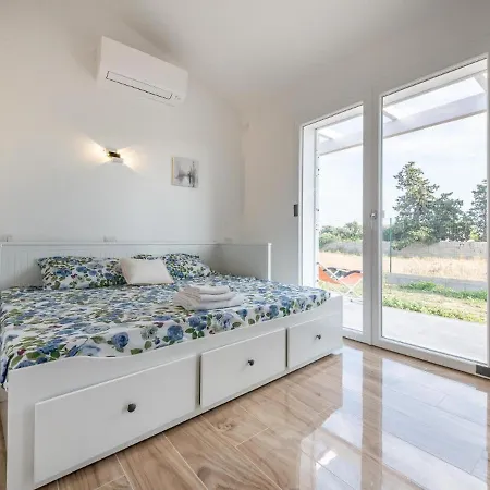 Villa Lunu *